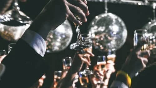 Top 5 Ways to Entertain Wedding Guests